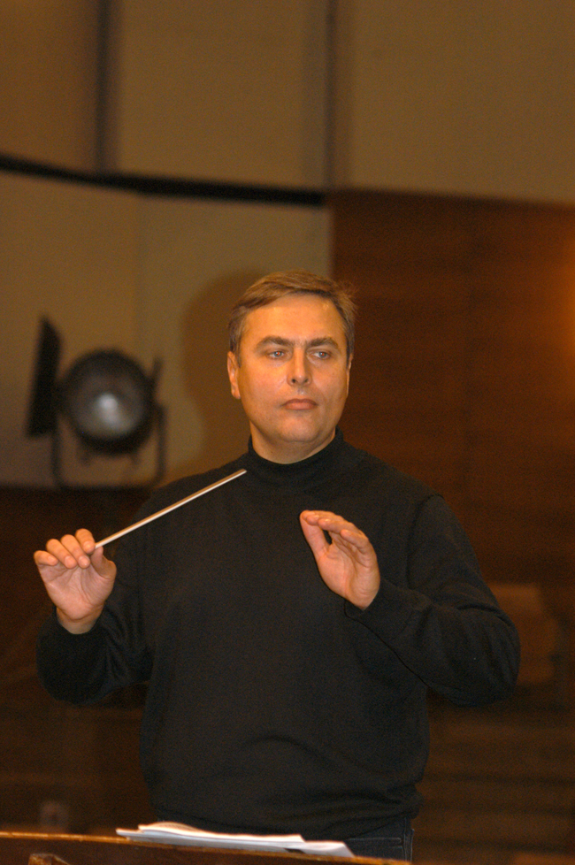  Vladimir Sheiko. In the Big Concert Recording Studio, during the rehearsal 